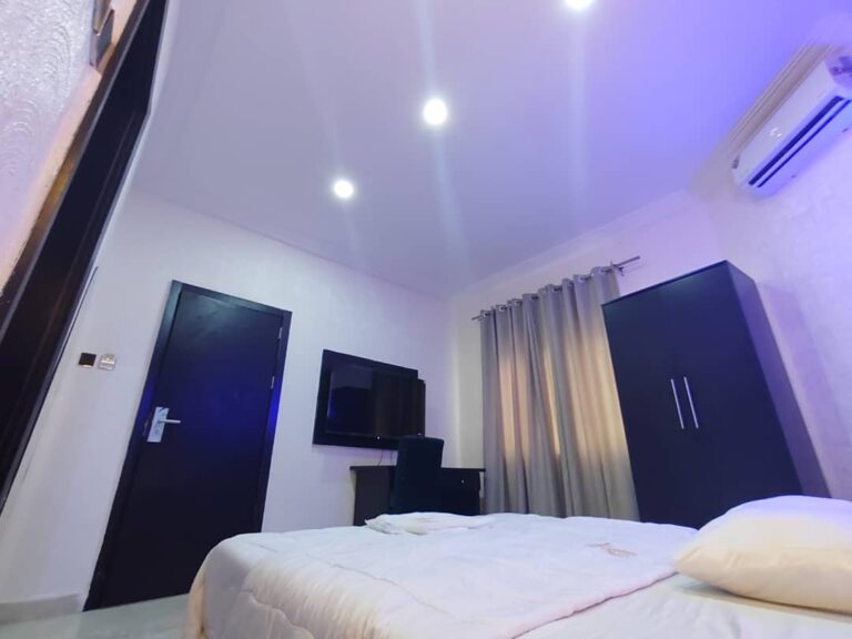 IBKS Deluxe Room