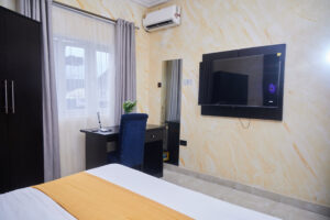 Home ibk 12